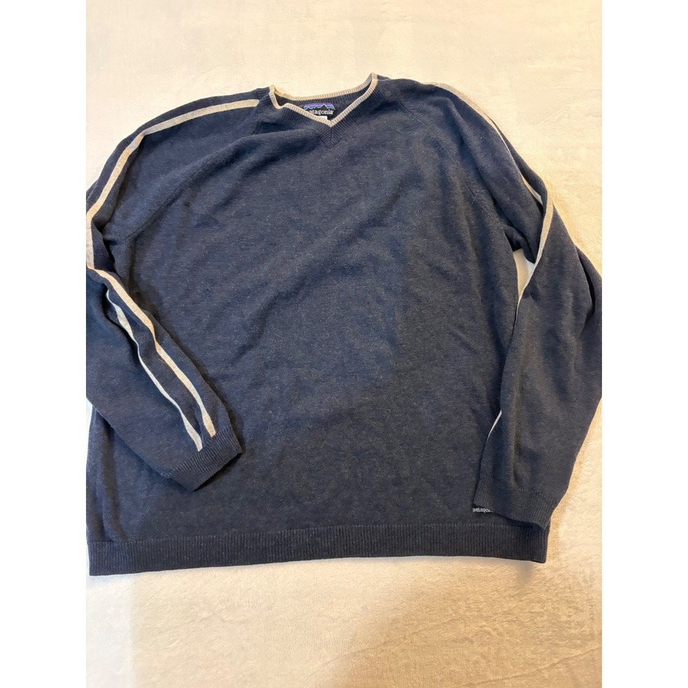 Patagonia Mens XL Navy Wool Cashmere V-Neck Sweater Stripe Sleeve Blue